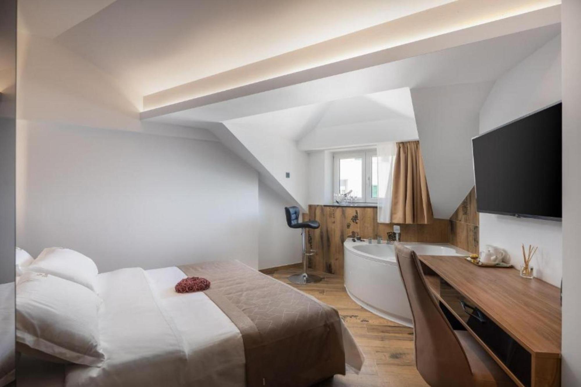 Top Rooms Split Buitenkant foto